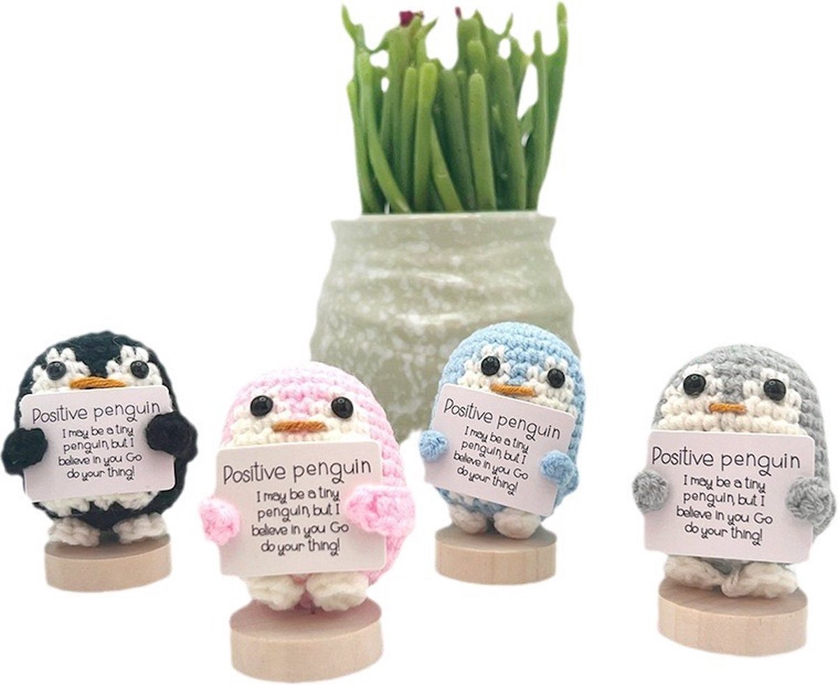 Blauwe Handgemaakte pinguïn | Handmade penguin - Positief Cadeaujte / Mini Positive Penguin – Leuke Cadeau, motiverend, vriendelijk – Blue Perfect voor op kantoor, thuis